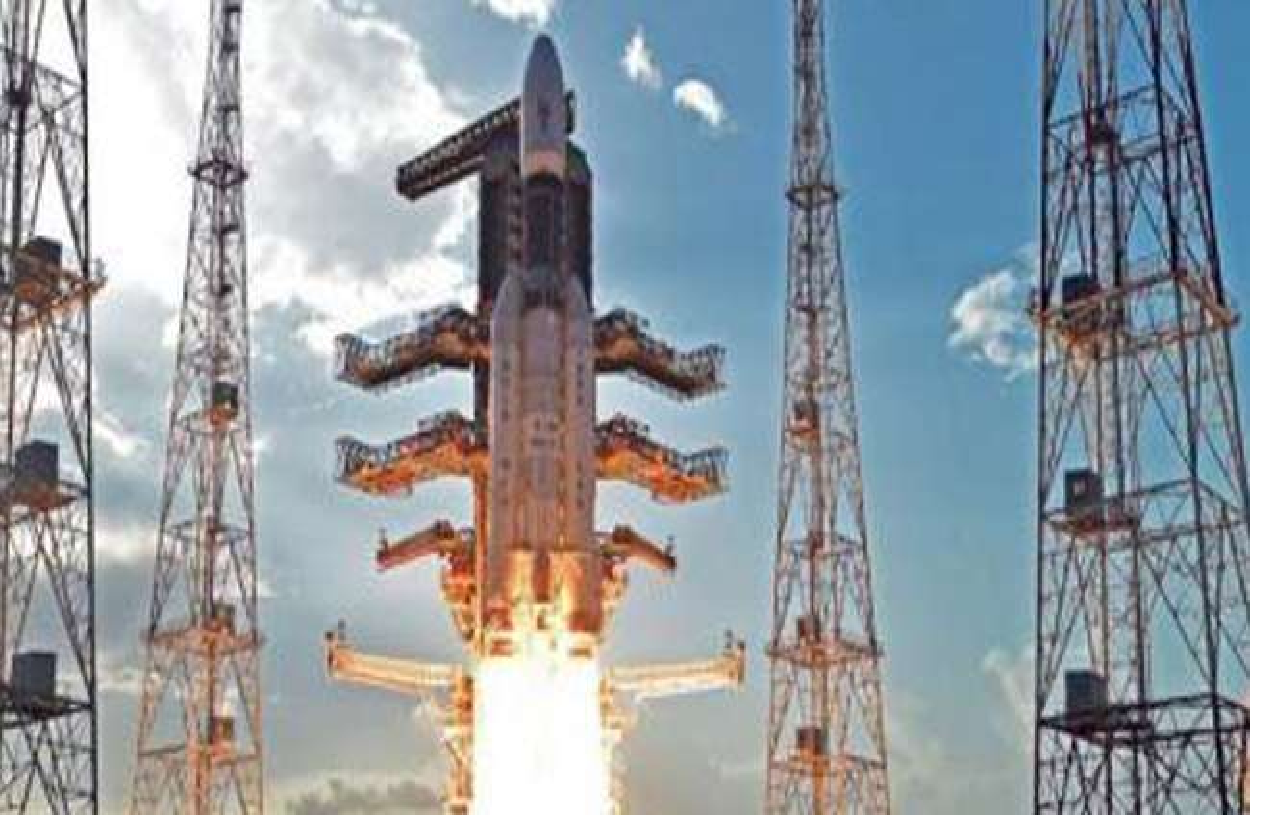 इसरो गगनयान परियोजना: गगनयान के लिए चुने गए अंतरिक्ष यात्रियों की ट्रेनिंग पूरी, जानें भारत के पहले मानव मिशन के बारे में