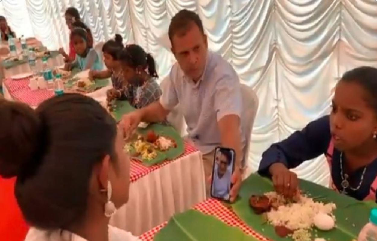 केरल: वायनाड के अनाथालय में राहुल ने बच्चों के साथ किया लंच, वीडियो कॉल पर थीं प्रियंका