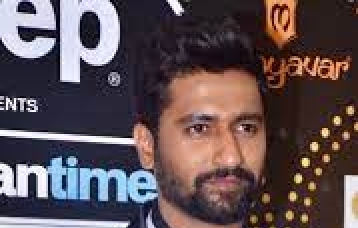 अभिनेता विकी कौशल कोविड-19 से संक्रमित हुए