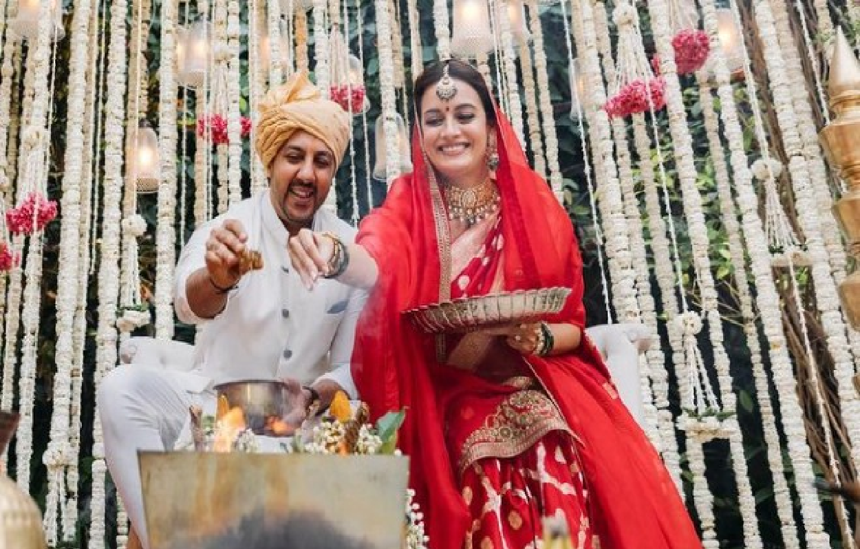 प्रेगनेंसी की वजह से दीया मिर्जा ने वैभव से की शादी? यूजर के सवाल पर एक्ट्रेस की सफाई