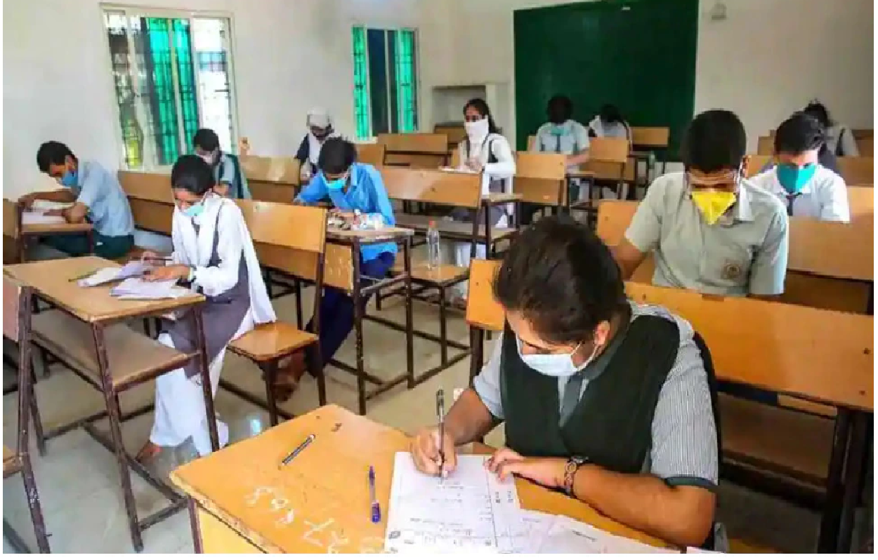 बोर्ड परीक्षा 2021: तो क्या इस साल रद्द हो जाएंगी बोर्ड परीक्षाएं, बिना परीक्षा होंगे पास!