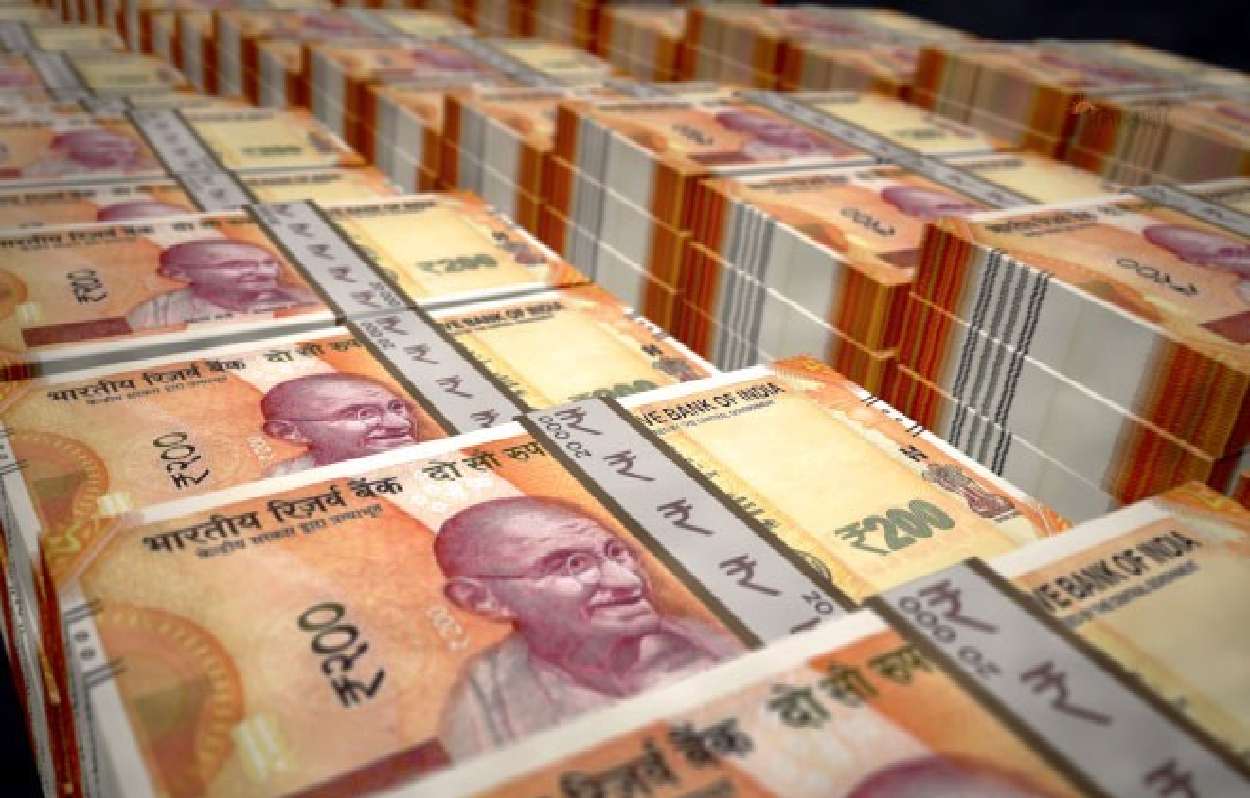 सोने-चांदी की हो रही तेजी से मांग,कल्याण ज्वैलर्स की भारतीय कारोबार से आय 60% बढ़ी