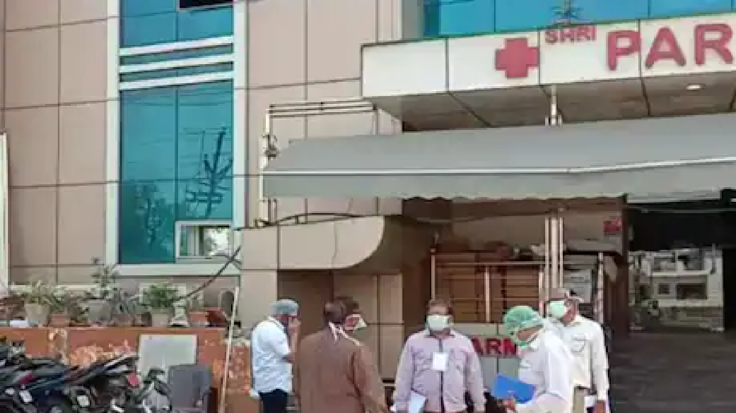 5 मिनट में 22 लोग पड़ गए नीले- ऑक्सीजन कांड वाले आगरा के अस्पताल को पुलिस ने किया सील