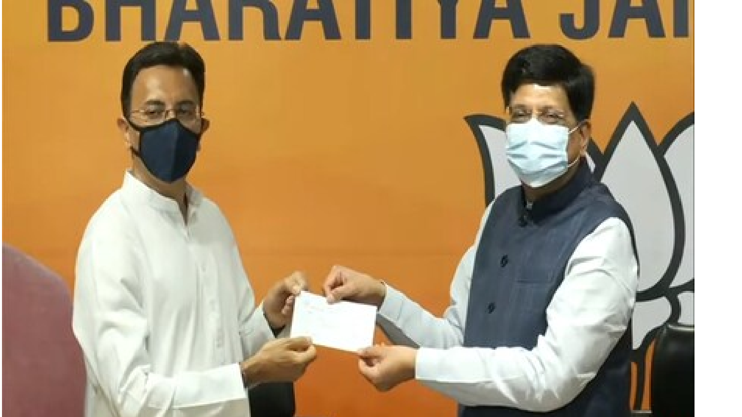 पीयूष गोयल की मौजूदगी में बीजेपी में शामिल हुए जितिन प्रसाद