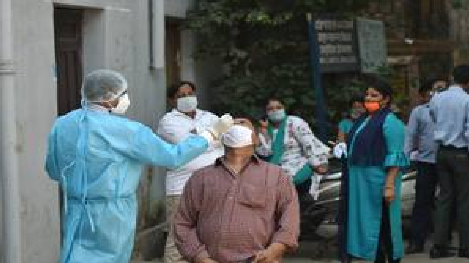 कोविड-19 : भारत में 81 दिन बाद 60,000 से कम मामले