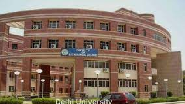 अब डीयू के 13 पाठ्यक्रमों में दाखिले के लिए होगी परीक्षा